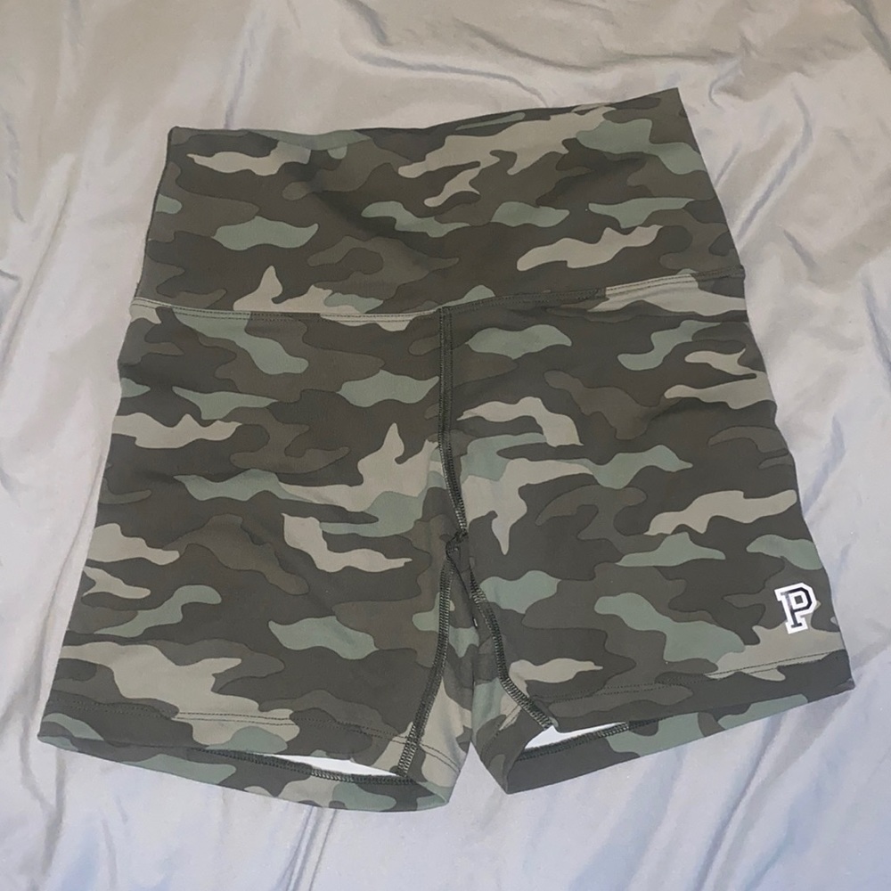 VS PINK Green Camouflage Ultimate Bike Shorts